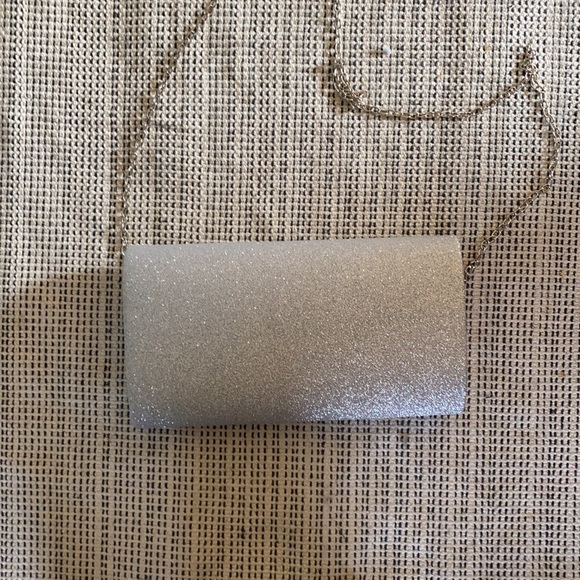 Sparkly silver clutch - Picture 3 of 4